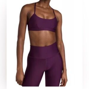 Women's Alo yoga dark Plum Sports Bra intrigue and airlift 7/8 legging size S